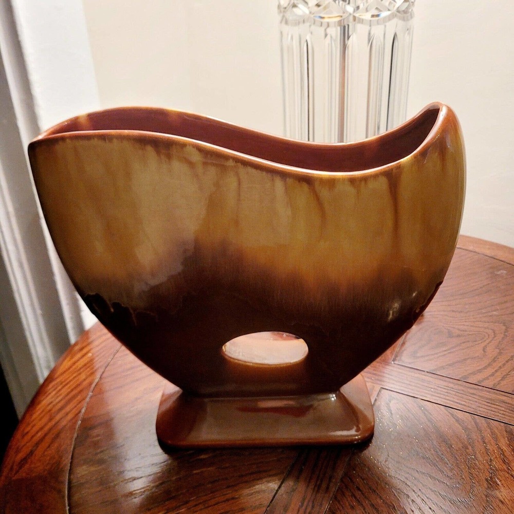 Vintage Royal Haeger Pottery Vase Drip Glaze At the Highest Point 10"